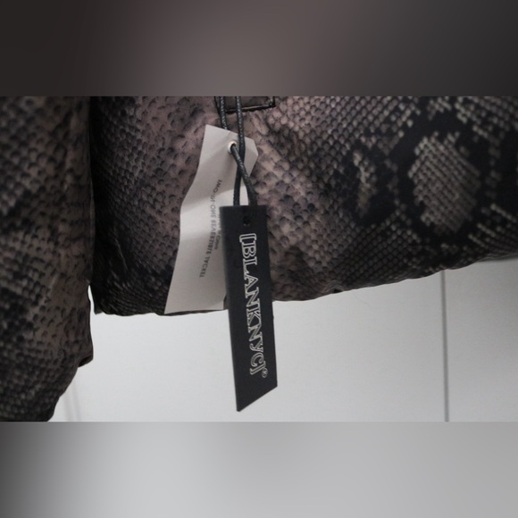 NWT- BlankNYC- Between the Line- Reversible Puffer Jacket- Size L - Picture 5 of 7